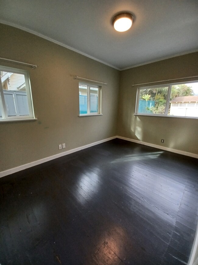 Building Photo - 205 Naniloa Dr