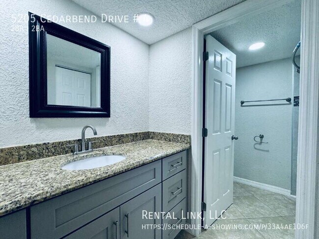 Building Photo - 5205 Cedarbend Dr