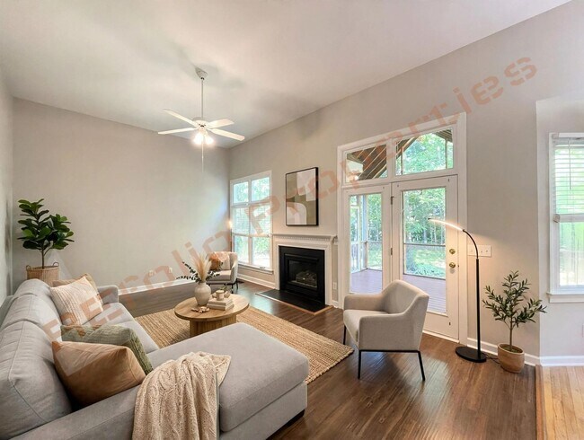 Building Photo - 413 Perry Creek Dr