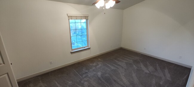 Building Photo - Beautiful Salt Lake Townhome!!!