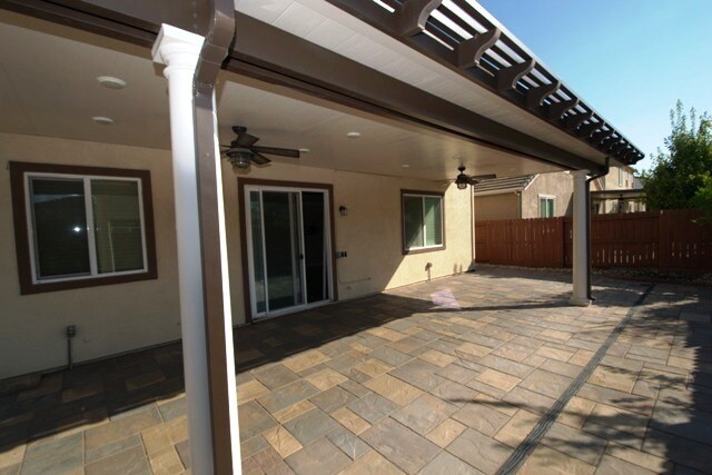 Building Photo - 916 Wilderness Way