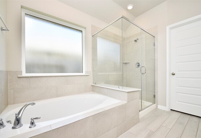 Building Photo - 1214 Oak Barrel Run