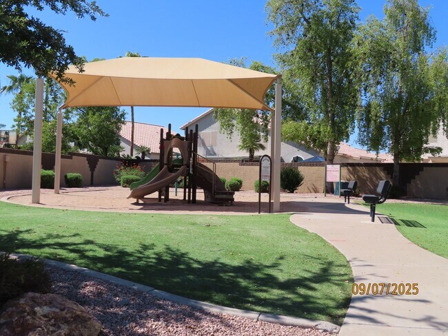 Building Photo - 4 Bedroom 2.5 Bath w/3 Car Garage in Superstition Springs****$1000 off first months rent*****