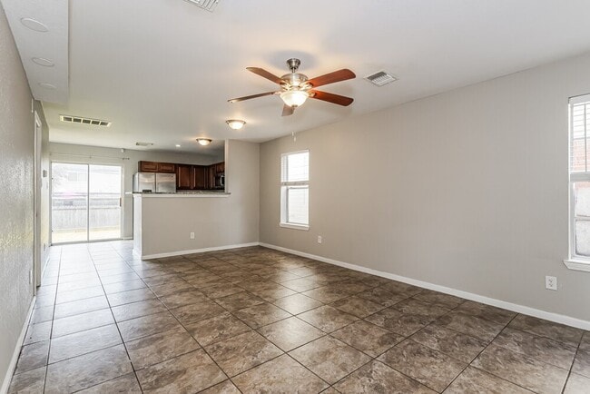 Building Photo - 2130 Whittier Dr