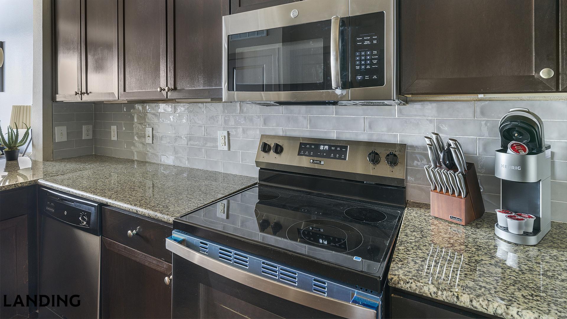 Building Photo - 13920 Mandolin Dr