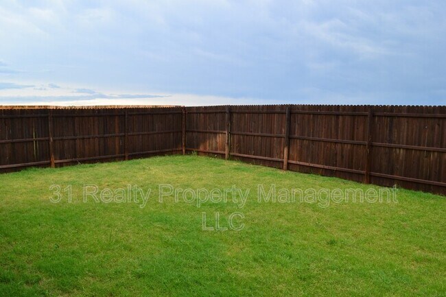 Building Photo - 917 Swan Ridge Dr