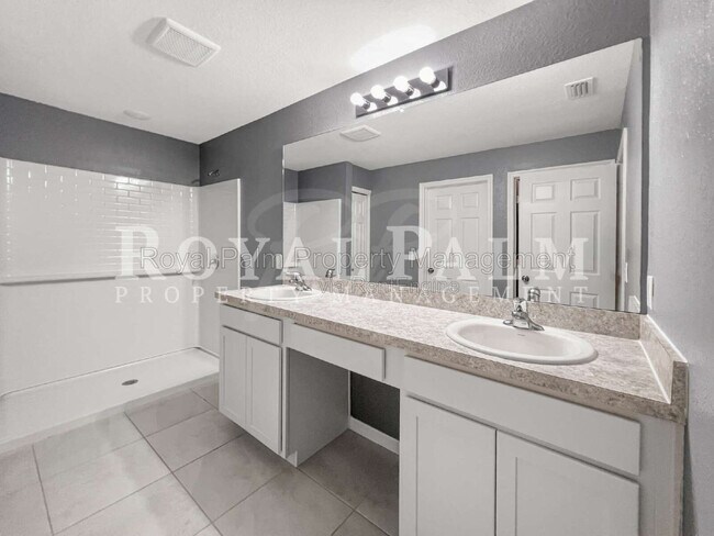 Building Photo - 3107 35th St W