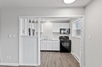 Building Photo - "$350 off if moved in by 7/10/26 - "Charming 2-Bedroom Apartment with Spacious Living in Indianap...