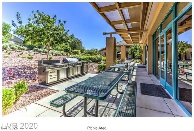 Building Photo - 2331 Bildad Dr