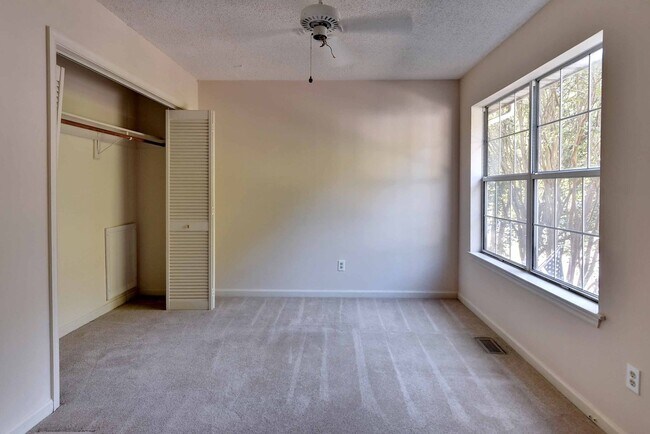 Building Photo - 5409 Horan Ct