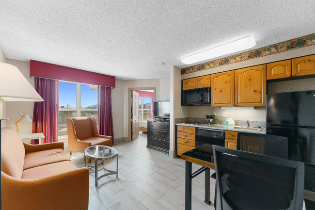 Primary Photo - 9880 N Scottsdale Rd
