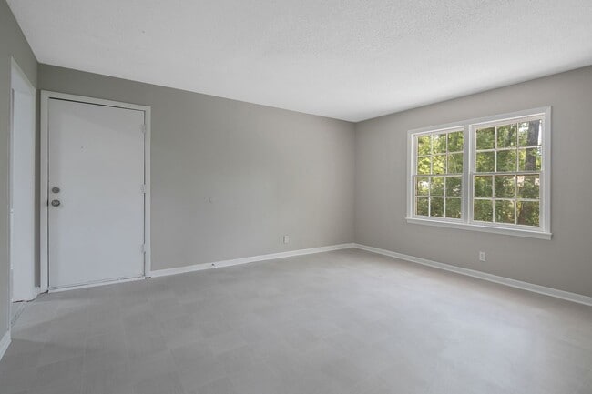 Building Photo - 1608 Fayette Ave
