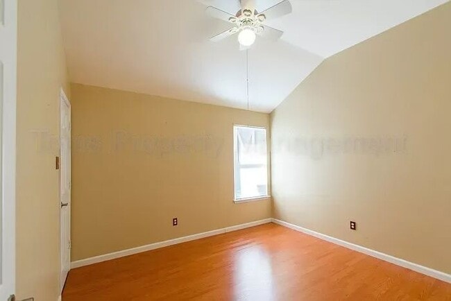 Building Photo - 3609 Venera St