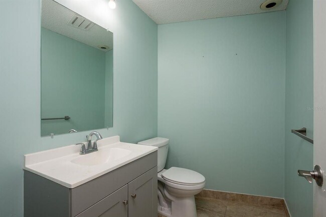 Building Photo - 1690 Curlew Rd