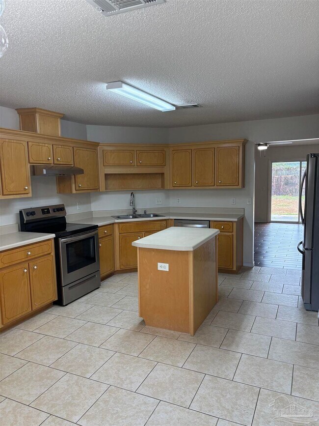 Building Photo - 5687 Sweet Birch Ln