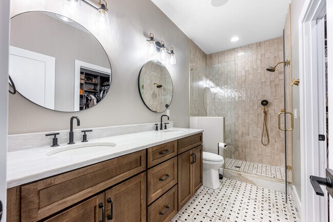 Building Photo - 856 BELLE Rdg Lp