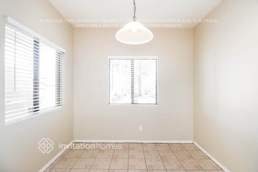 Building Photo - 907 W St Kateri Ave