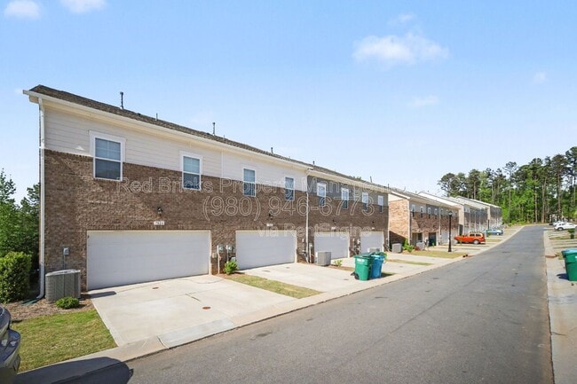 Building Photo - 7828 Nelson Rd