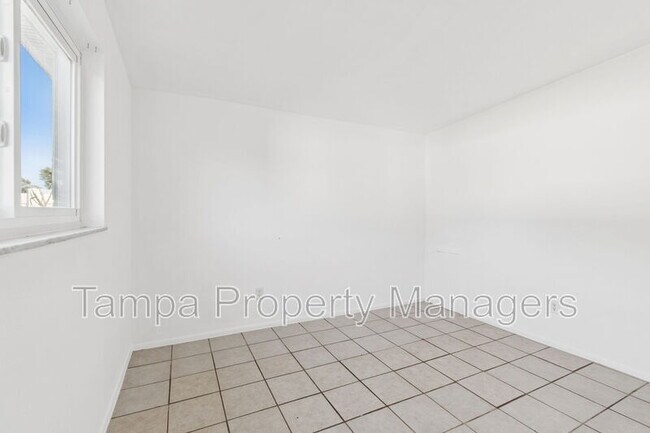 Building Photo - 5801 Emerson Ave S