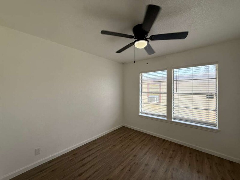 Building Photo - 230 Craigmont Ln