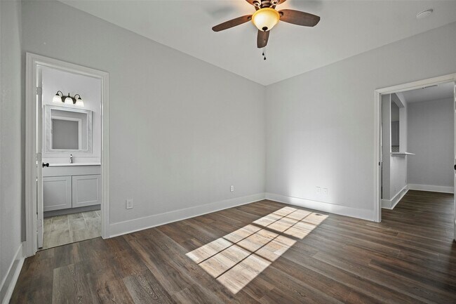 Building Photo - 17507 Wild Oak Dr