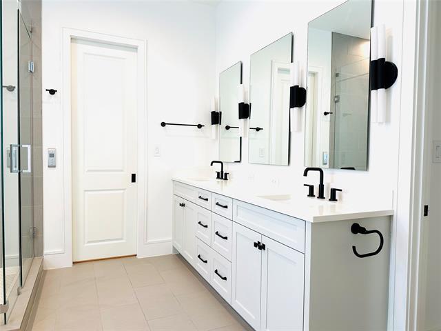 Building Photo - 5129 Miller Ave