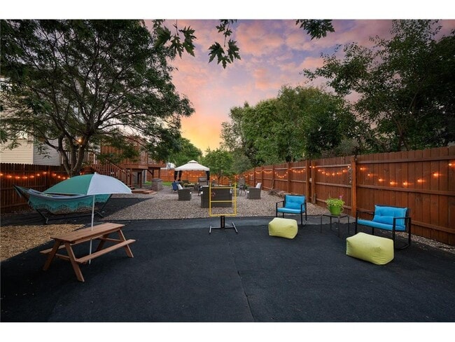 Building Photo - 4133 Sunset Trail N