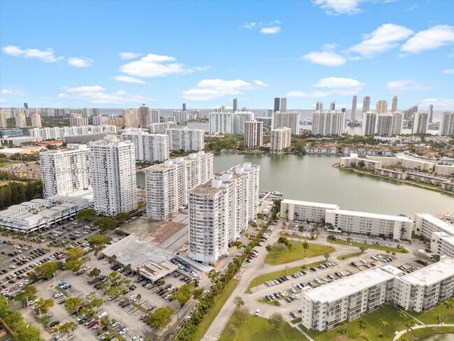 Building Photo - 18071 Biscayne Blvd