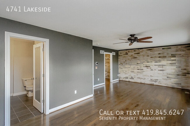 Building Photo - 4741 Lakeside-