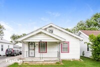 Building Photo - 1411 Lindley Ave