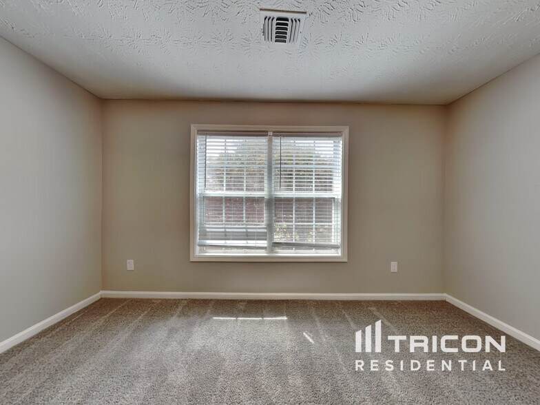 Building Photo - 1206 Oakland Dr