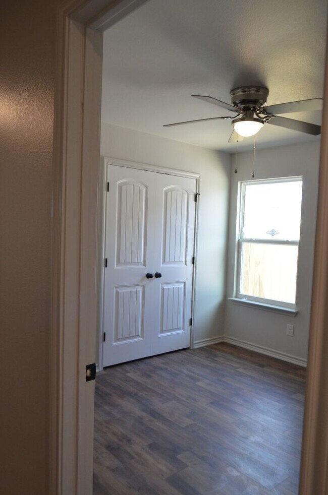 Building Photo - 1826 Castroville Trl