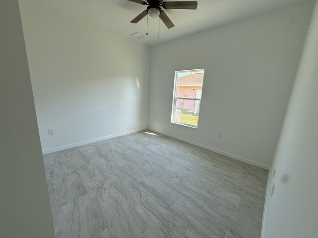 Building Photo - 4732 Prime Terrace