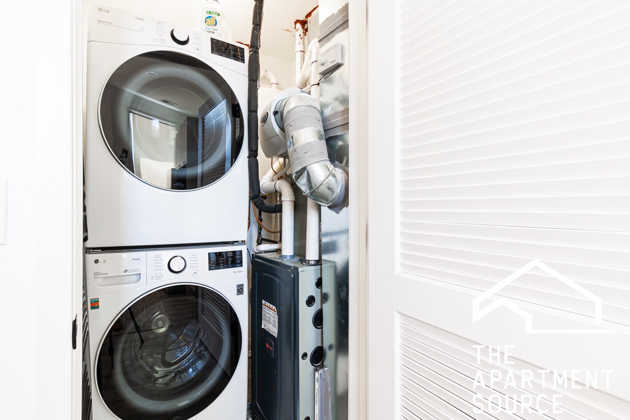 Building Photo - 2743 W Division St