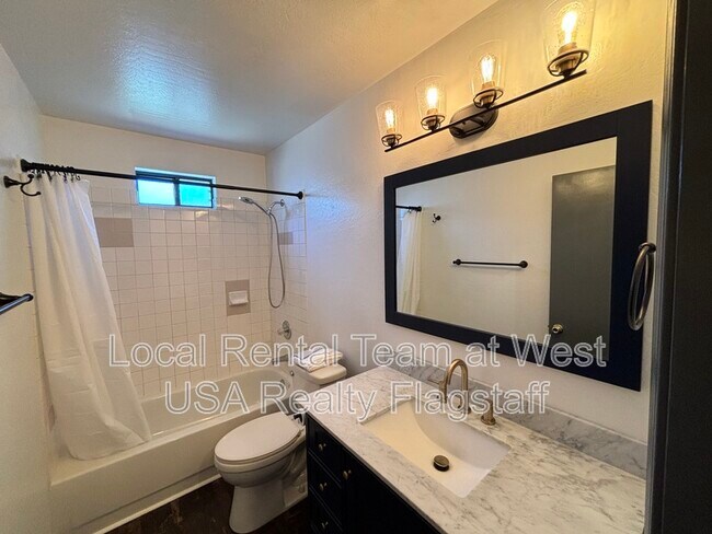 Building Photo - 3521 S Walapai Dr