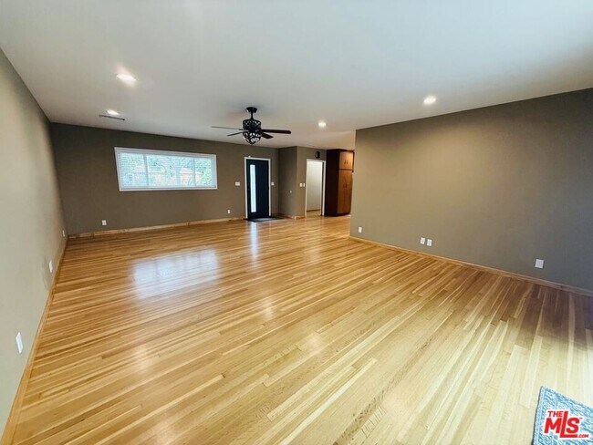 Building Photo - 13411 Wingo St