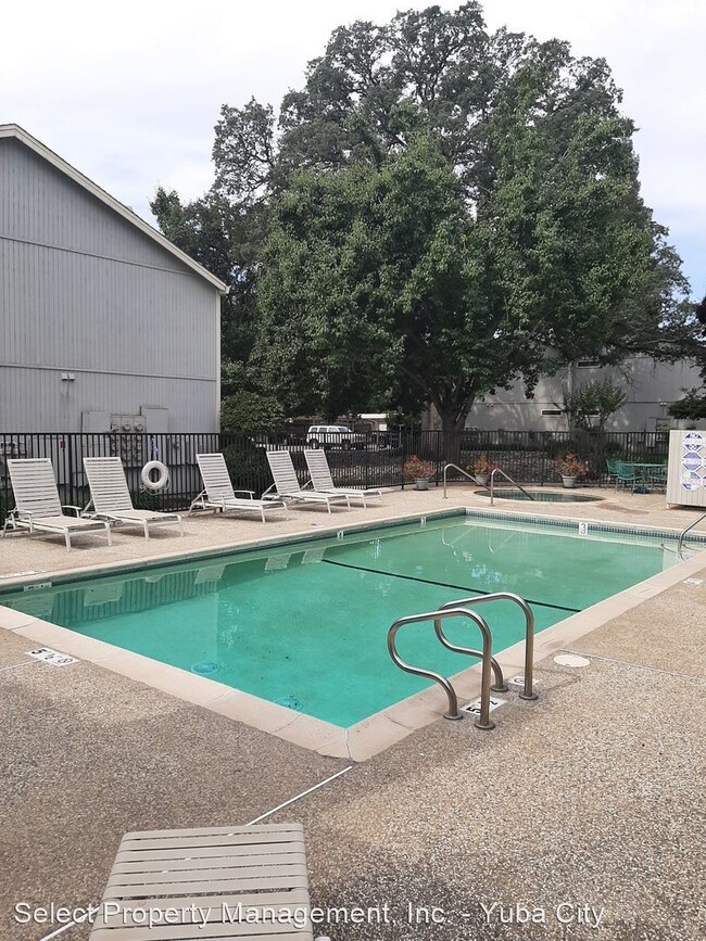 Building Photo - 5795 Springview Dr