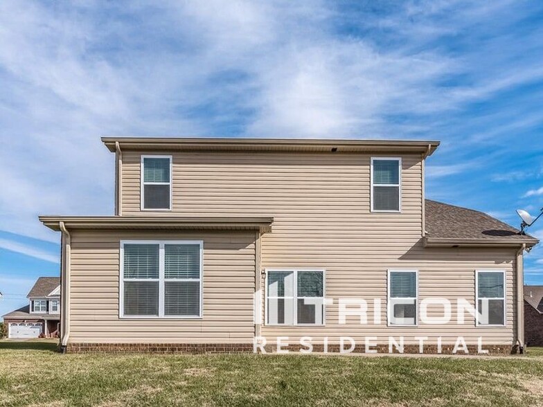 Building Photo - 1033 Middleton Ln