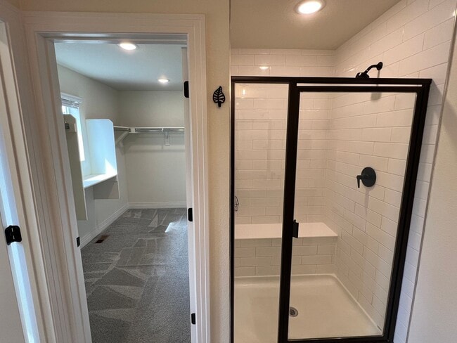 Building Photo - Students Welcome! 2 Story townhome in Registry Ridge---furnished option available