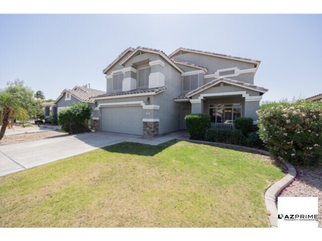 Building Photo - Come Home to this Stunning 4/2.5 Gilbert Residence Offering Comfort, Style, and Convenience