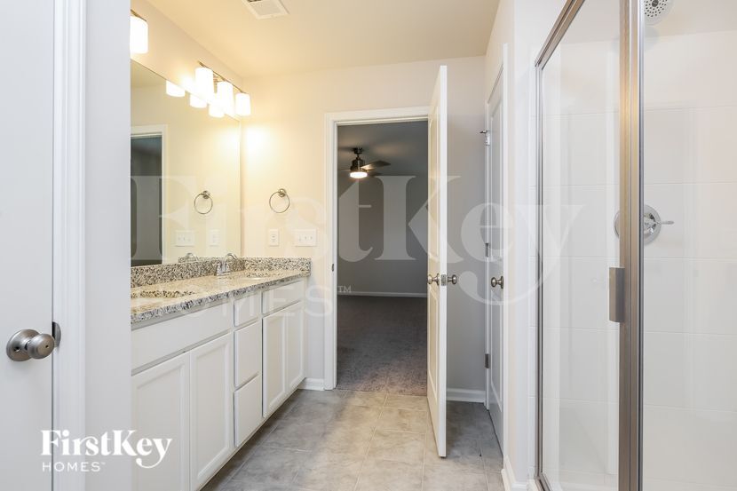 Building Photo - 116 Wild Lily Dr