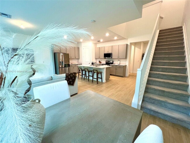 Building Photo - 9045 Zevon Ct