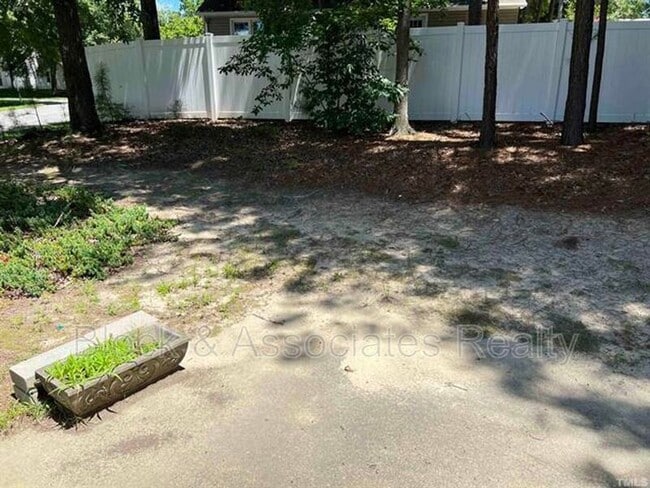 Building Photo - 2708 Heathersmith Ct