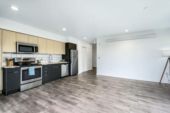 Interior Photo - Crane Interbay Apartments