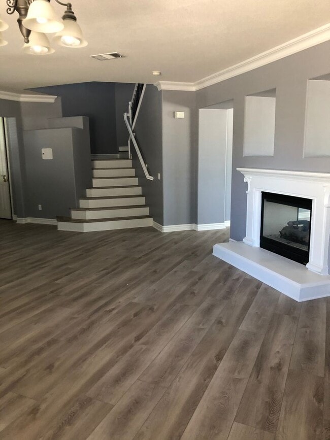 Building Photo - Z519 Cedarbrook Ln