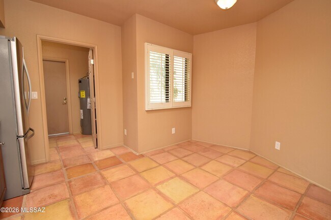 Building Photo - 5066 N Placita Del Lazo