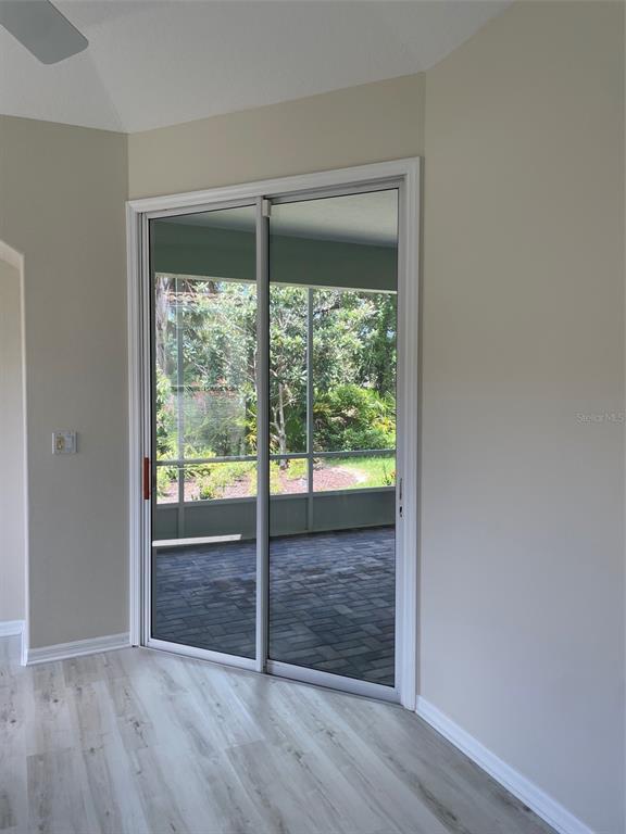 Building Photo - 5249 Far Oak Cir