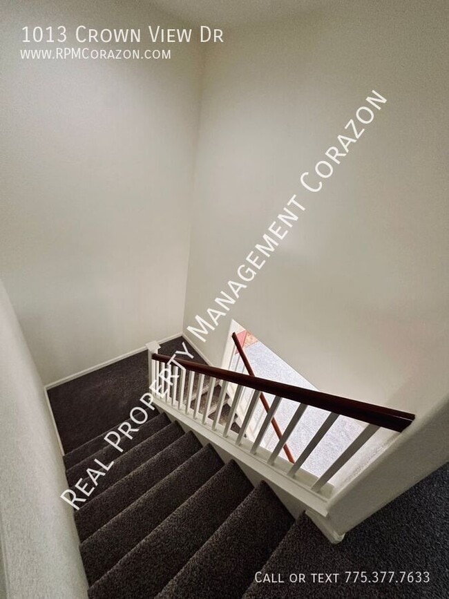 Building Photo - 1013 Crown View Dr