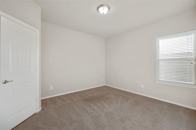 Building Photo - 15820 Oak Pointe Dr
