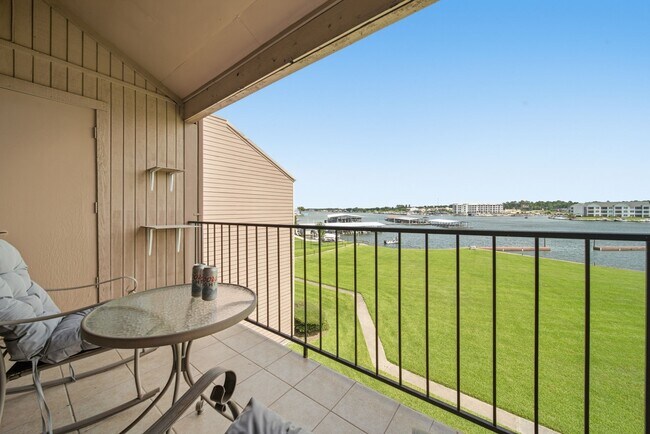 Building Photo - 15575 Marina Dr